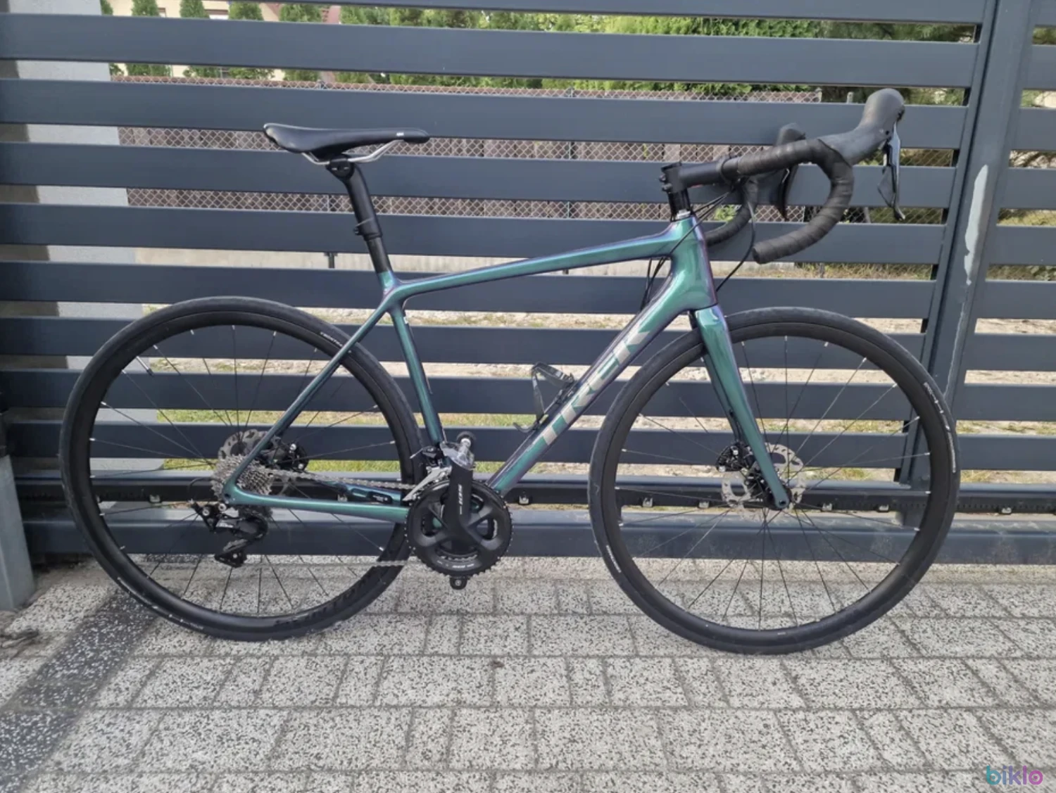 1. Trek Émonda SL 5 Disc (2020) road bike – carbon frame, size 54