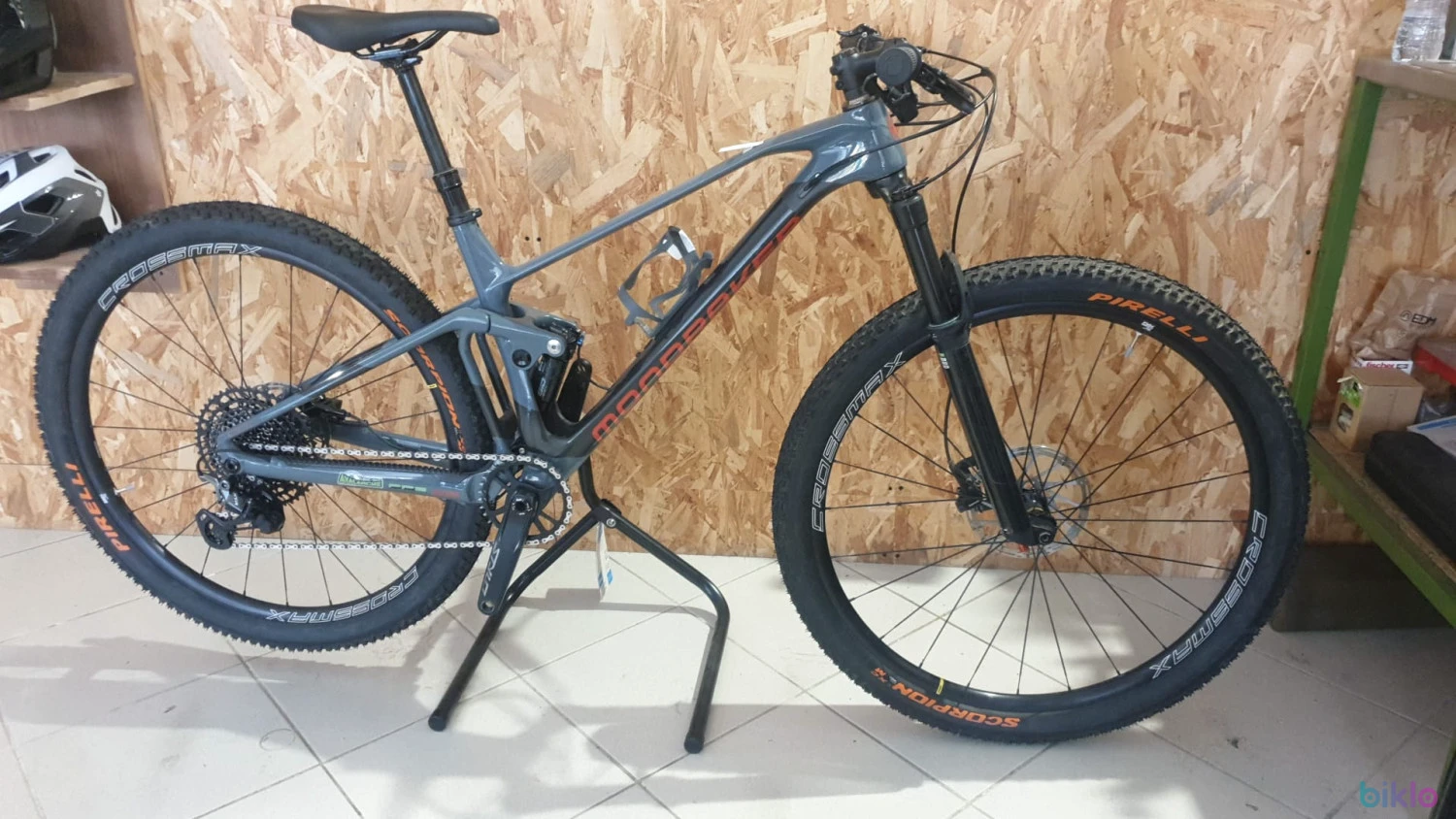 1. Mondraker F-Podium Carbon DC