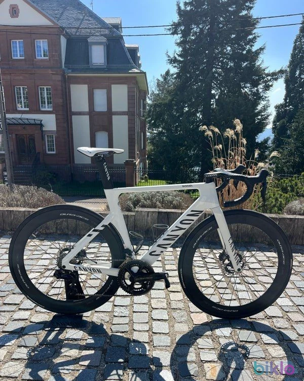 1. 2024 Canyon Aeroad CFR Di2 Complete Bike MVDP EDITION