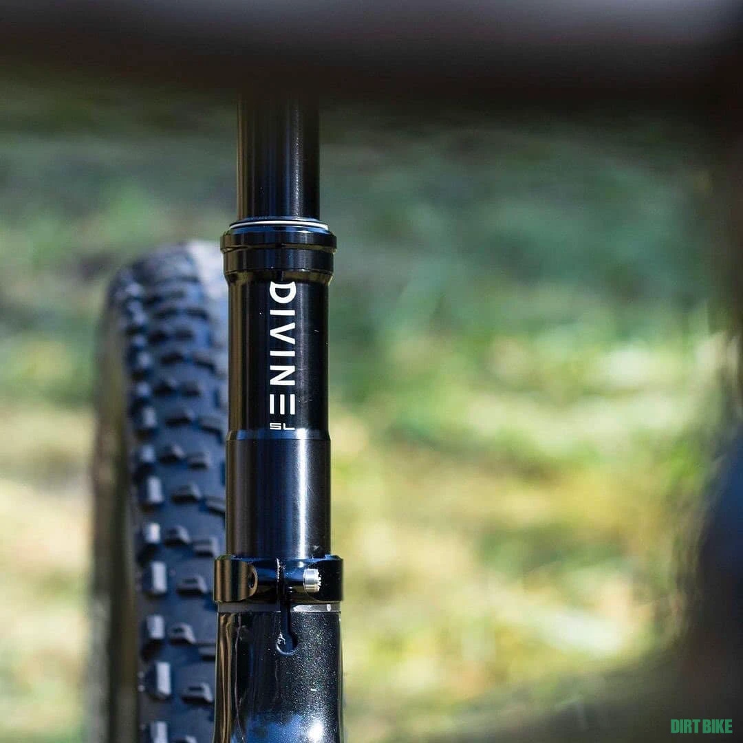 3. NOU! Dropper post BikeYoke Revive / Divine