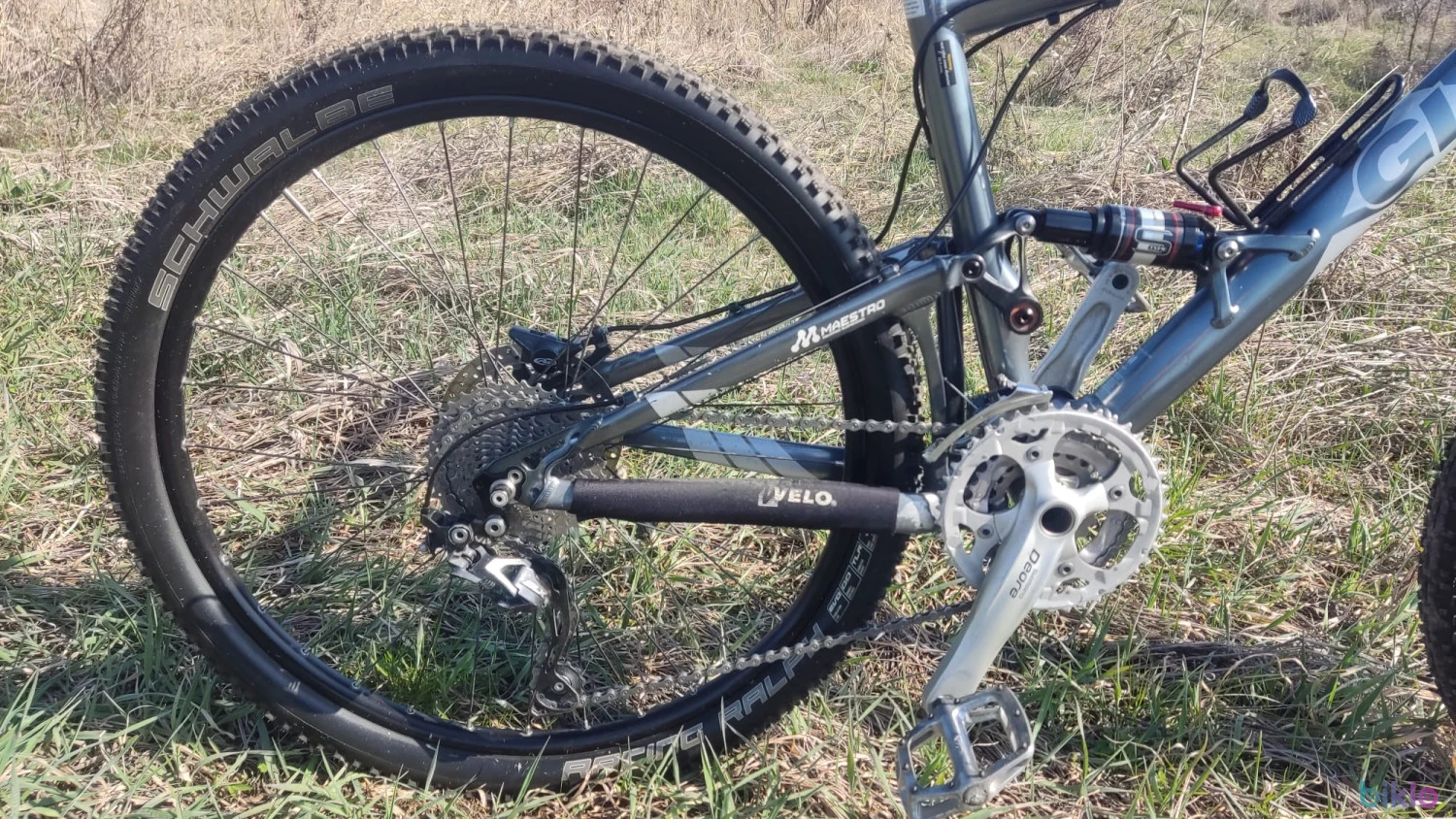 7. Giant Anthem 3 Full Suspension 26"
