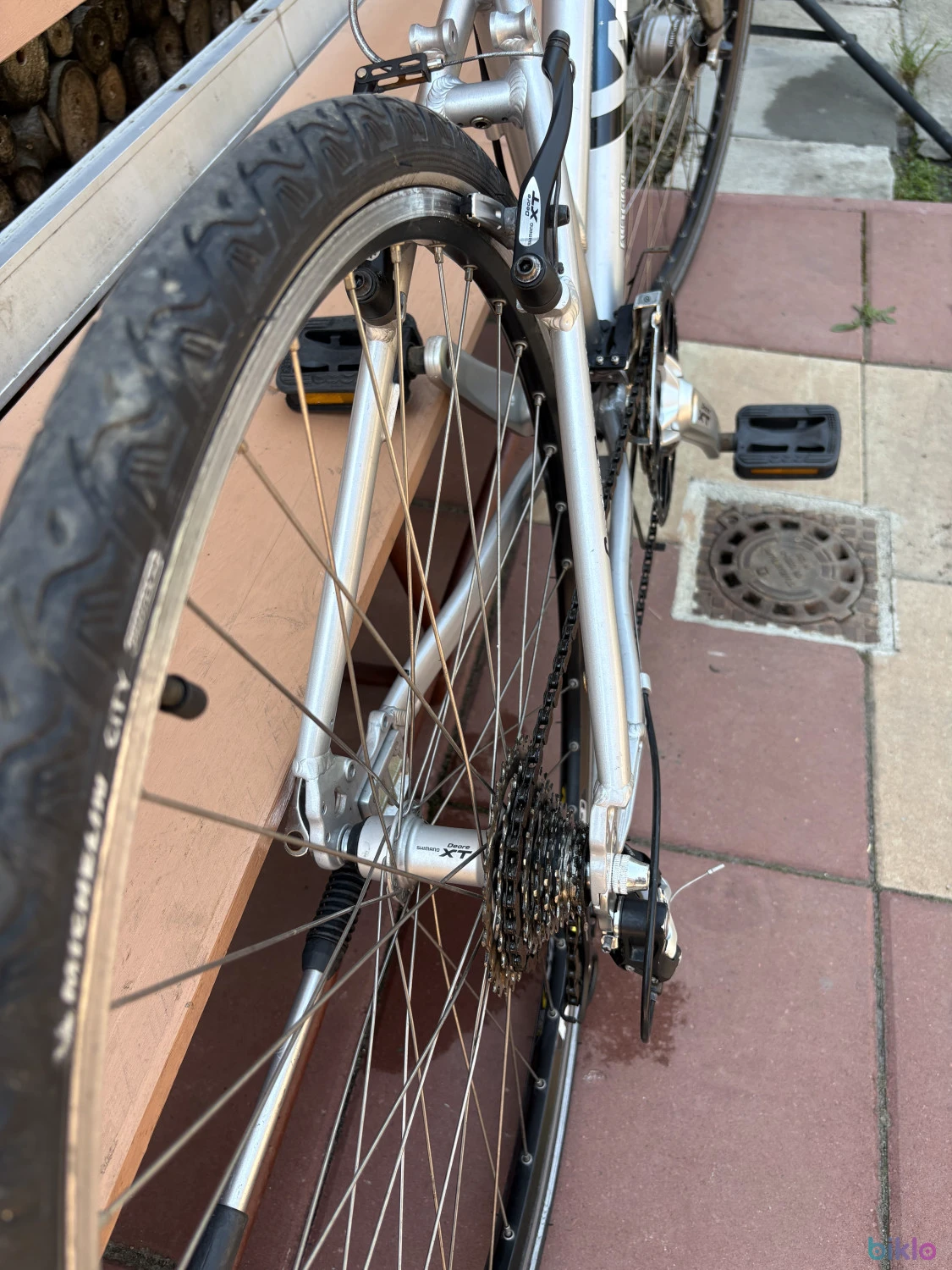 3. Full Shimano Deore XT