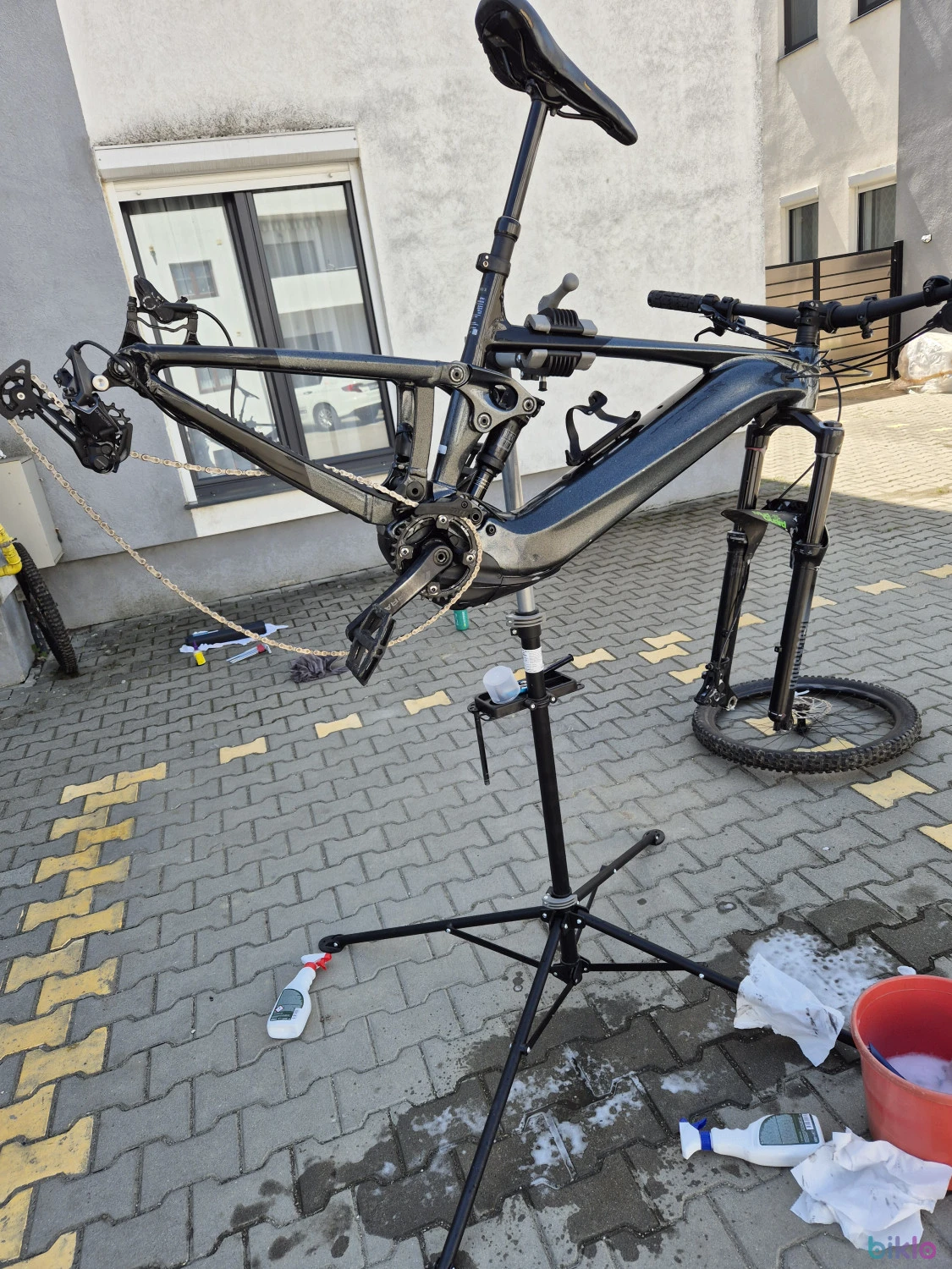 7. E-bike full suspension Giant Trance E x+3 2022