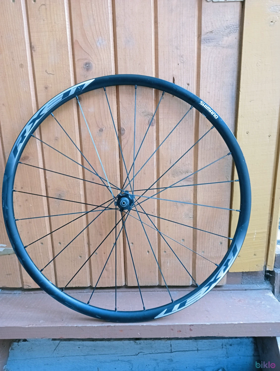 1. Roata fata 28 mtb treking gravel cu butuc si janta Shimano WH - RX 31 disc center lock