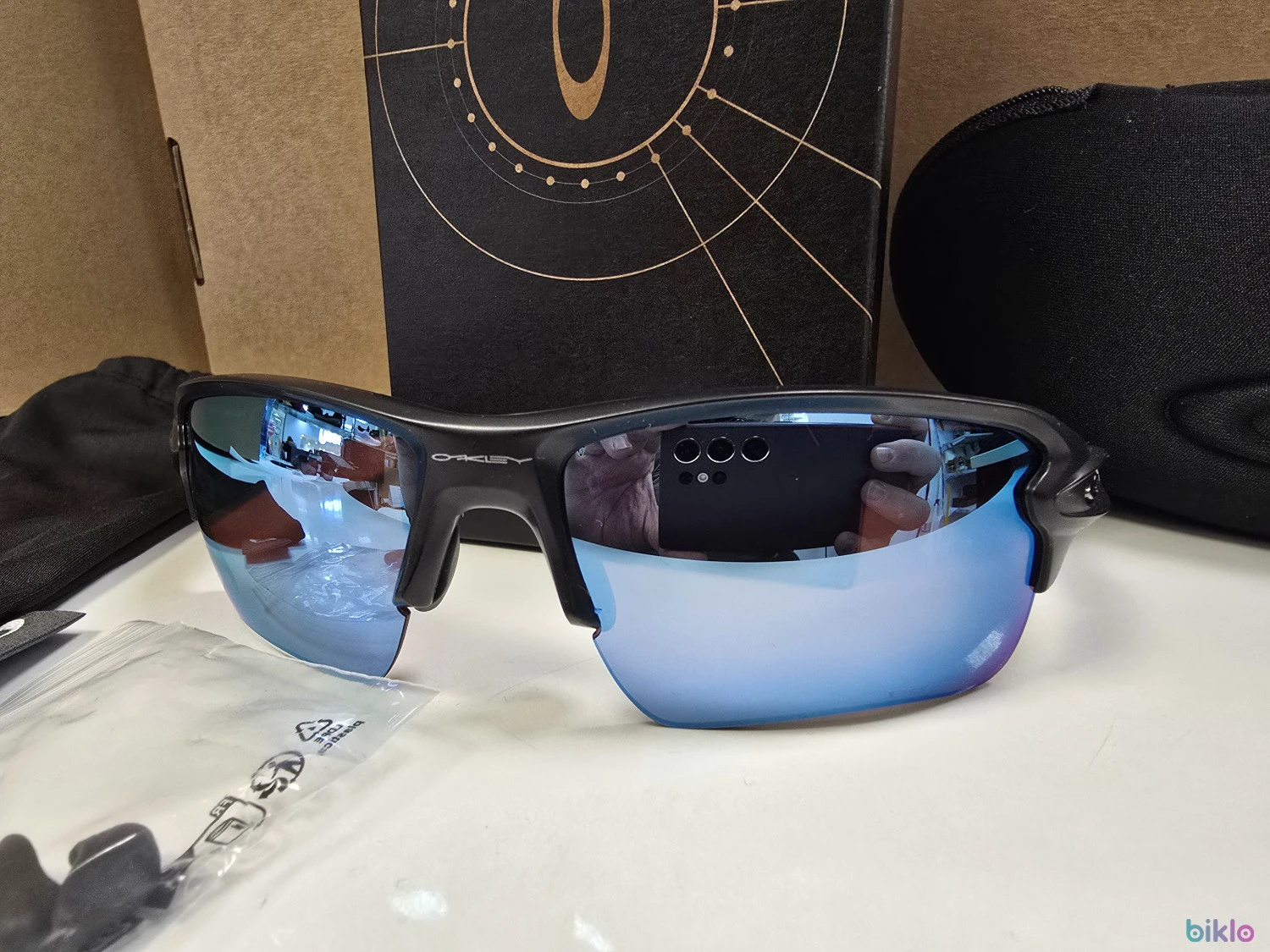 1. Oakley Flak 2.0 XL. Matte Black Prizm Deep Water Polarized
