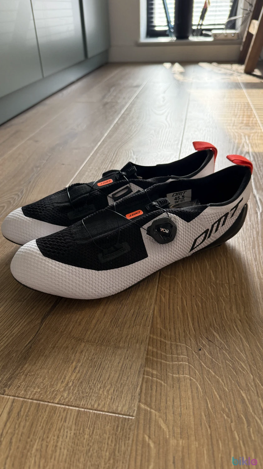 1. Pantofi bicicleta DMT KT1
