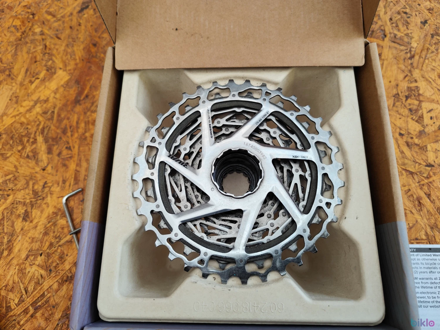 4. Groupset Sram rival axs