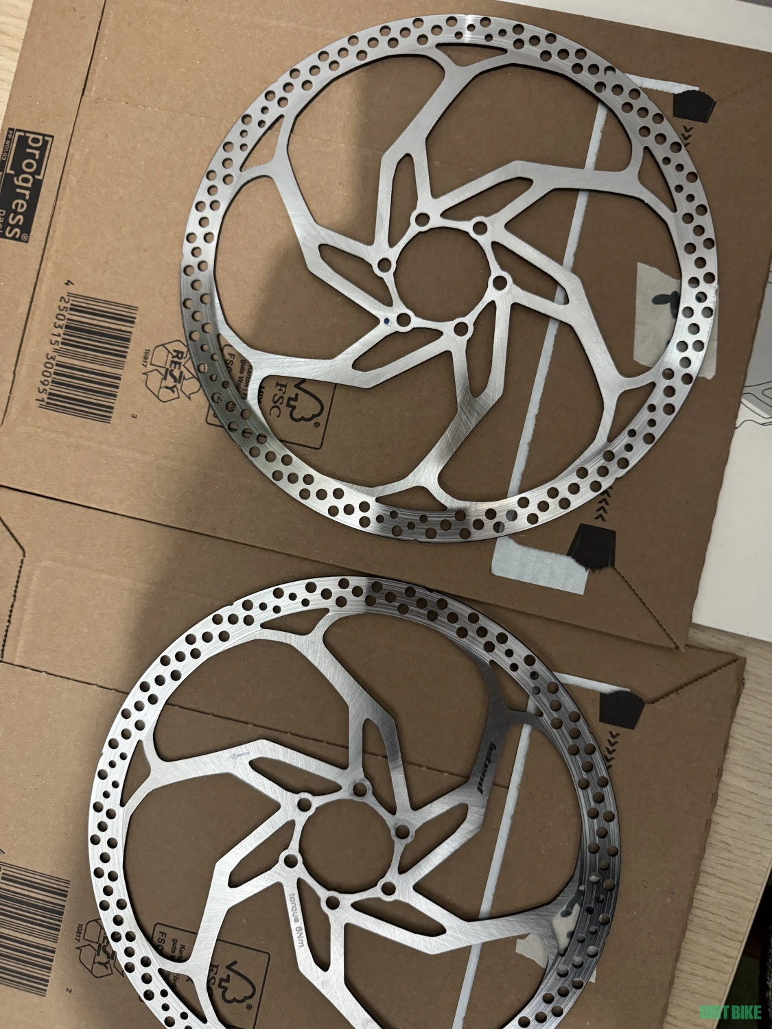 1. 2 buc discuri Intend 203 mm