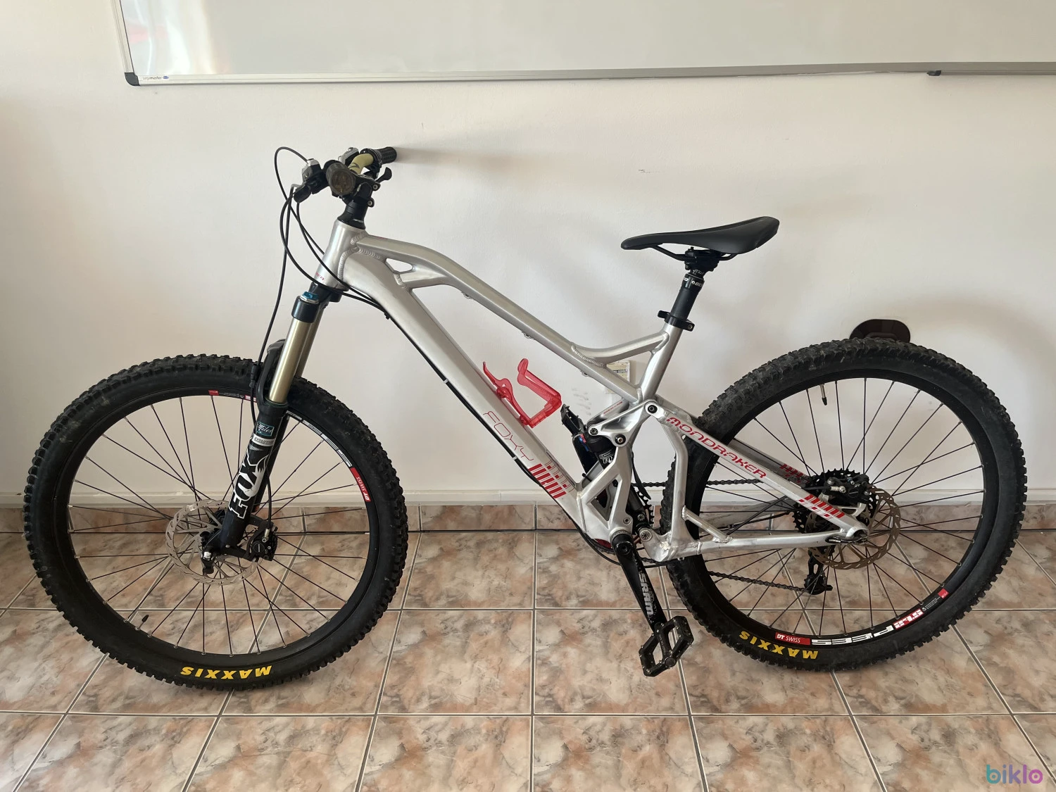 1. Bicicleta Mondraker Foxy