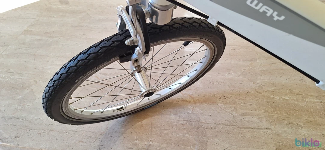 6. Bicicletă Gigant din aluminiu