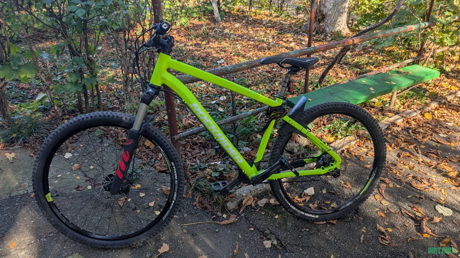 1. Vând rockrider st 350 modificat