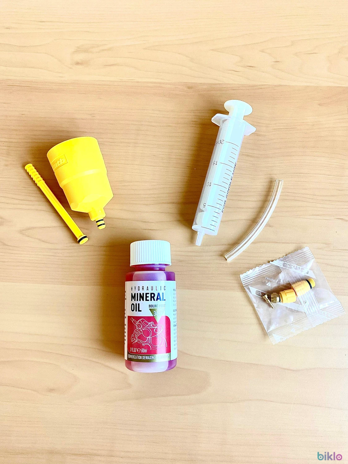 1. Kit aerisire frana bicicleta + ulei mineral