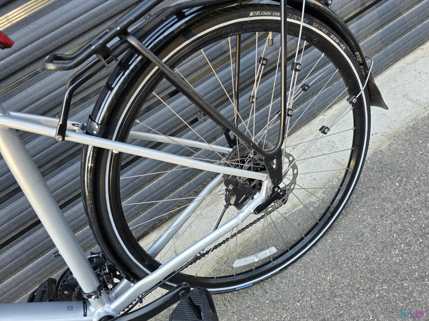 9. Trek FX2 citybike roti 28"