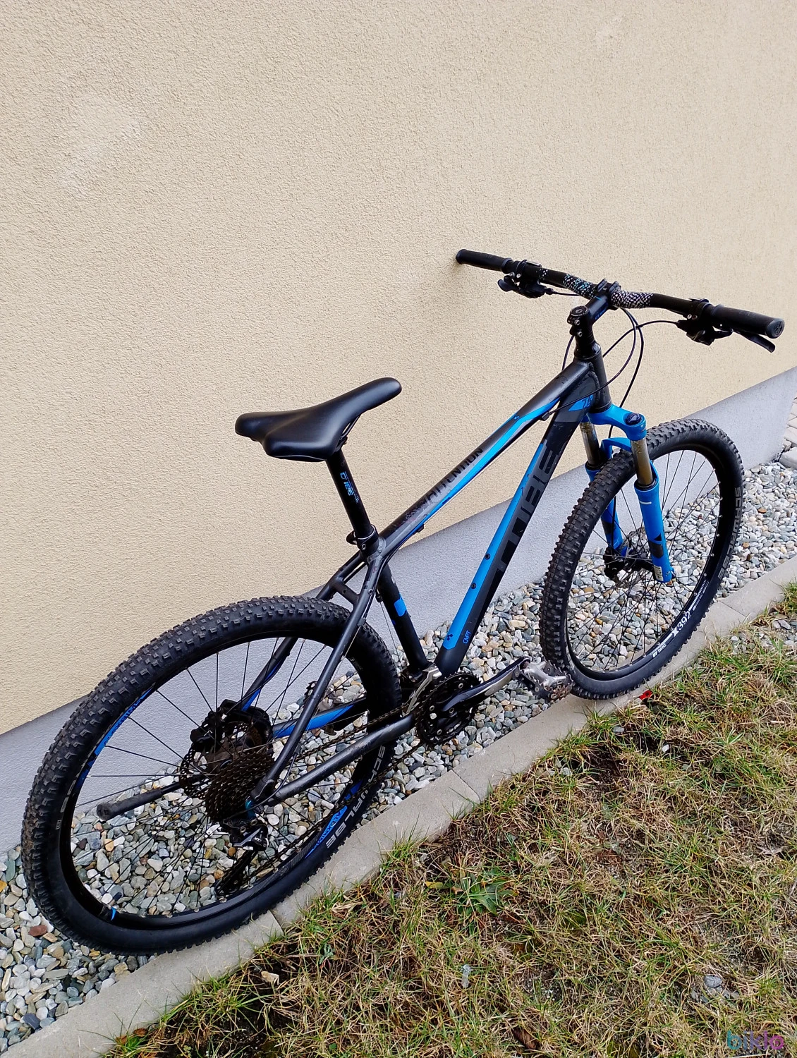 5. Bicicleta Cube Attention 27.5