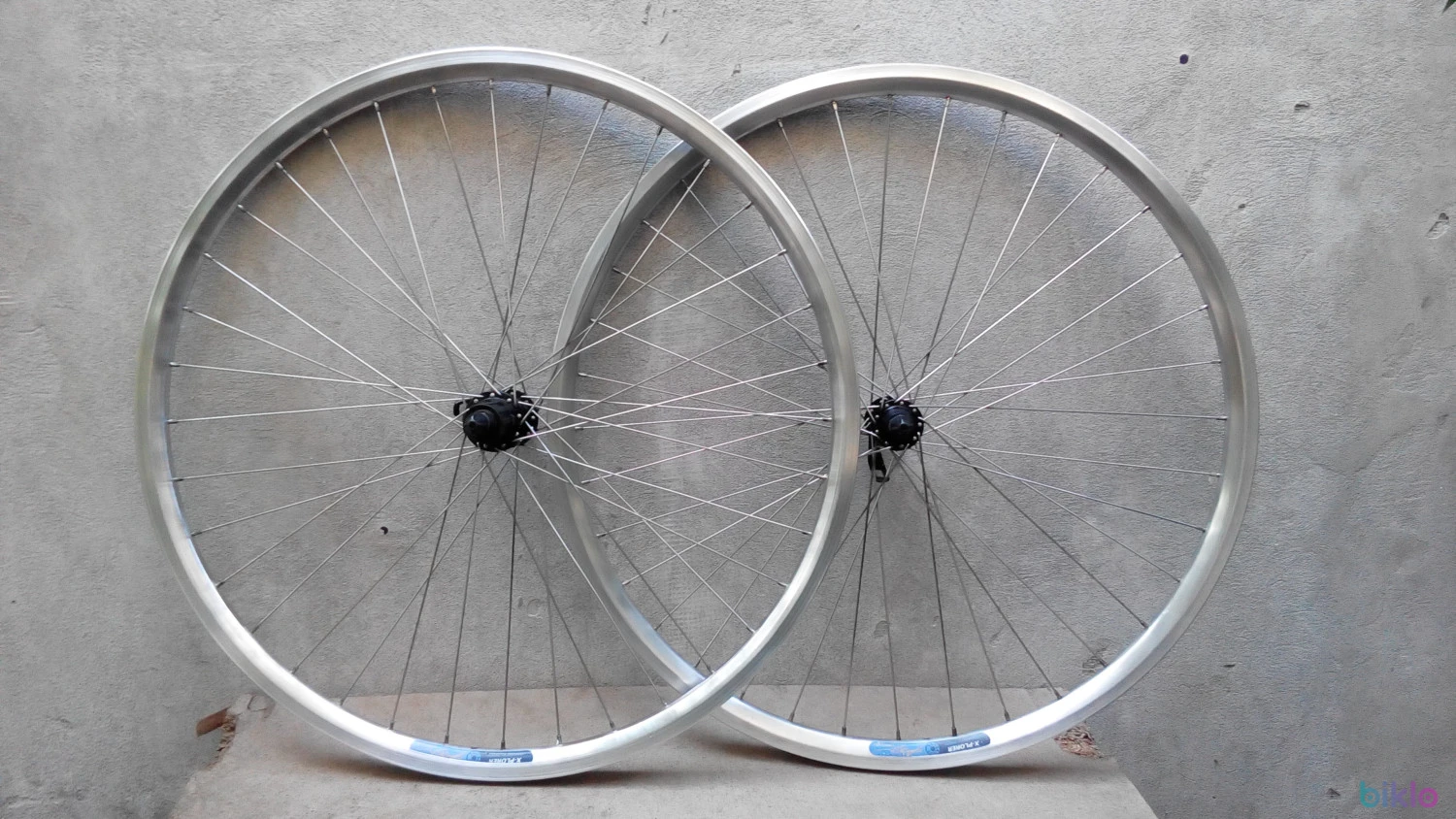 1. Set roti jante 28" Alesa Deore LX