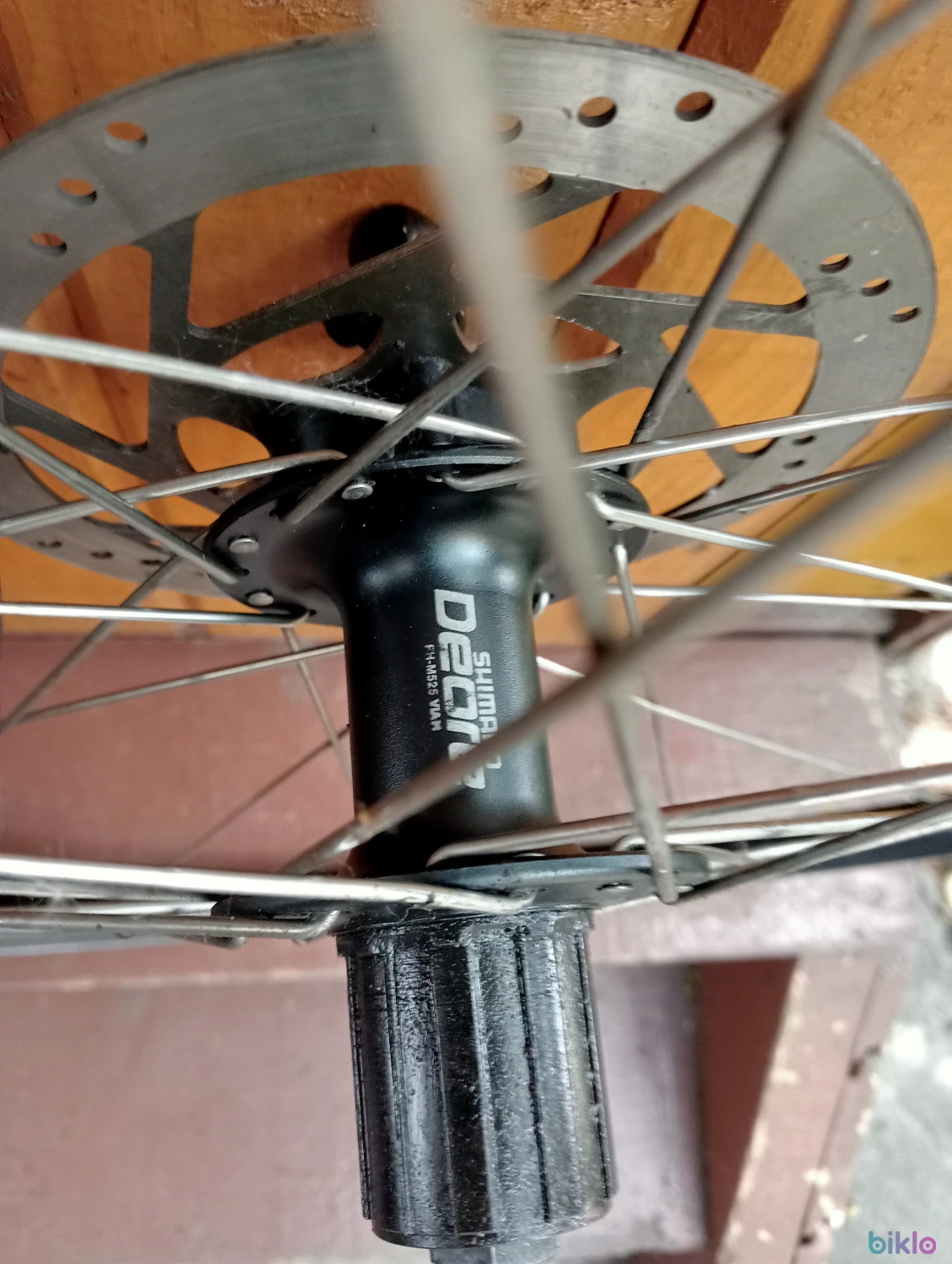 5. Set roti treking 28 butuci Shimano Deore disc frana Shimano Japan 160 mm