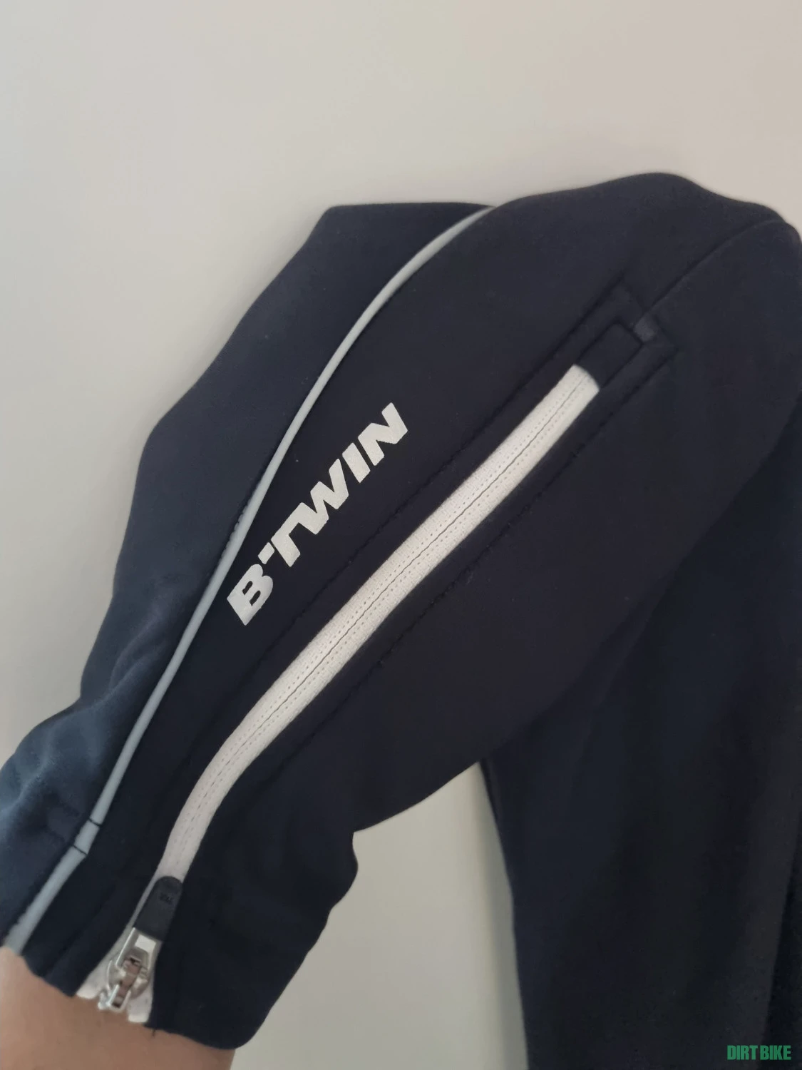 3. Pantaloni ciclism B'twin 500