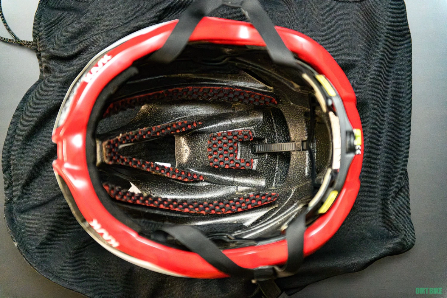 8. Kask Protone masura L ( 59-62cm ) 350 lei bucata ORIGINAL