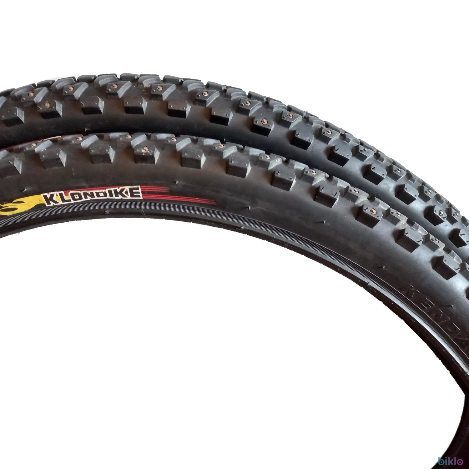 4. 2 bucăți de anvelopă cauciuc cu 168 cuie ținte Kenda 26x1.95 50-559