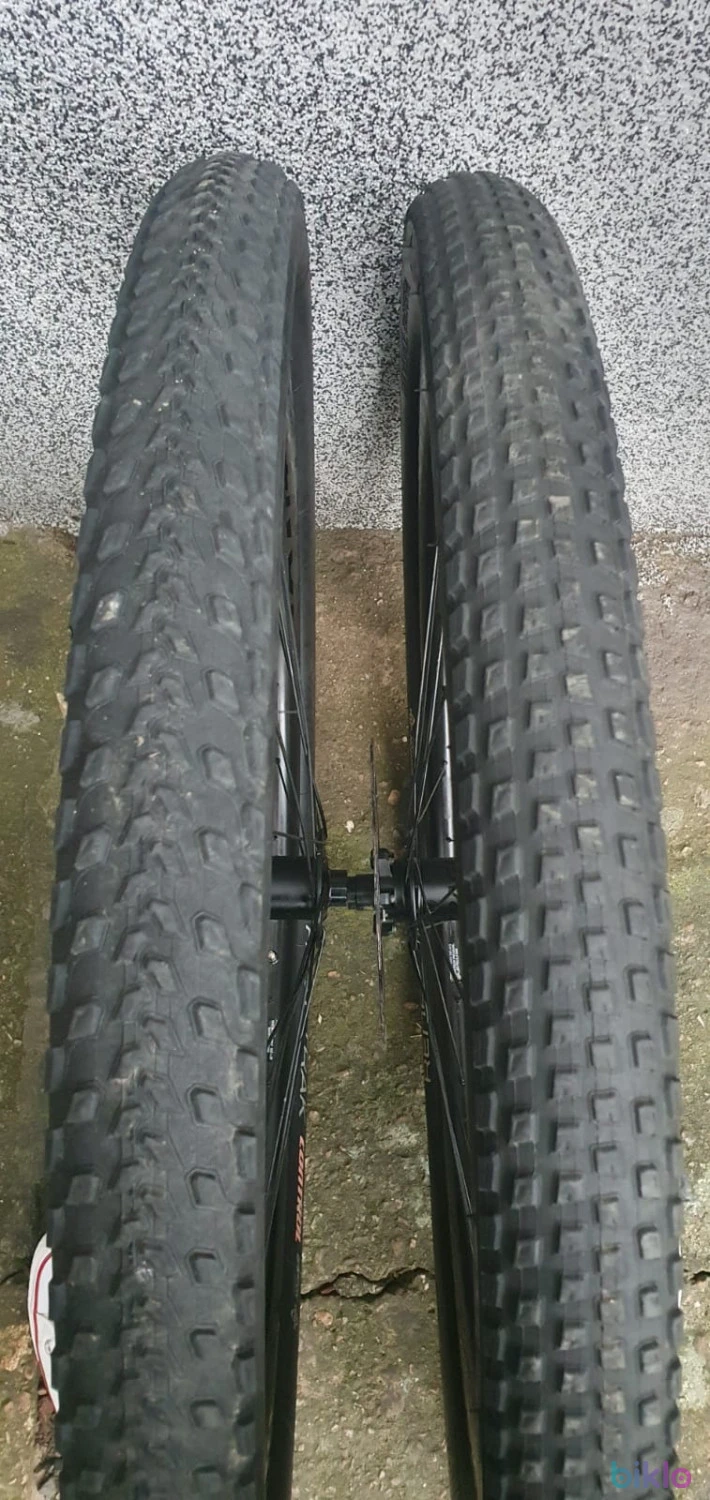 7. Roti MTB/cross-country carbon 29" Bontrager Kovee Elite 30 boost TLR 12s