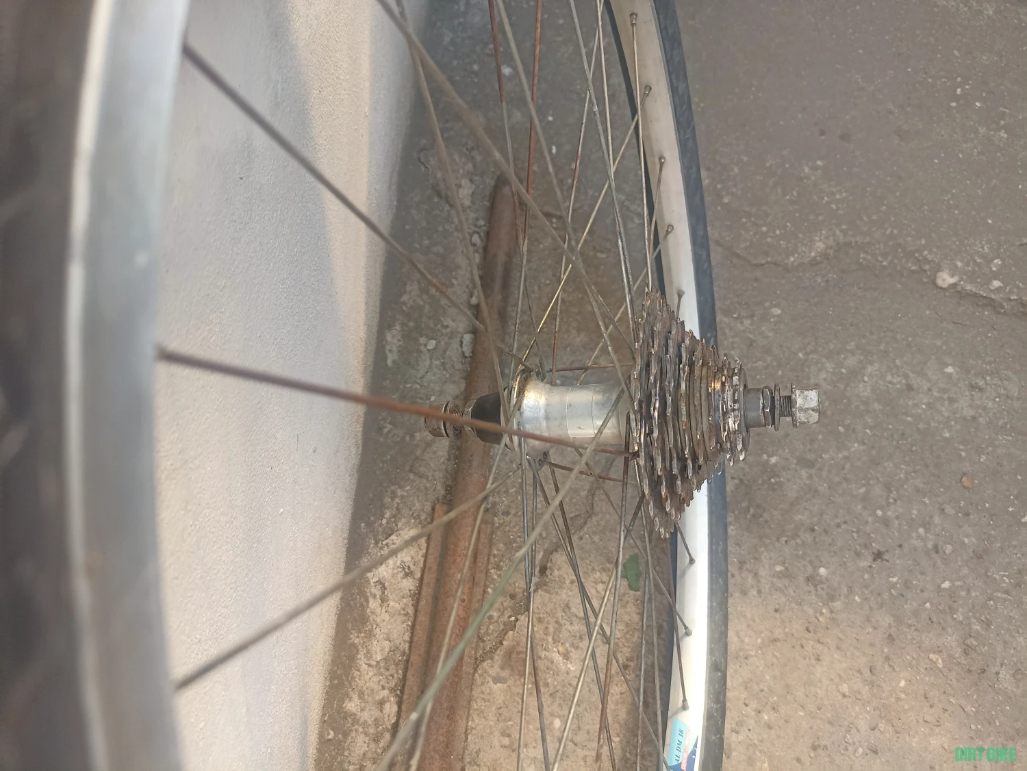 1. Roata spate 26'' completa