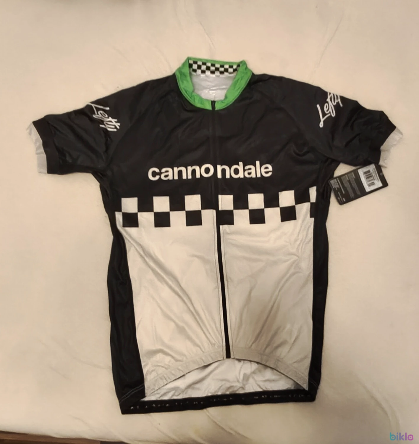 1. Combinezon, tricou +bazon