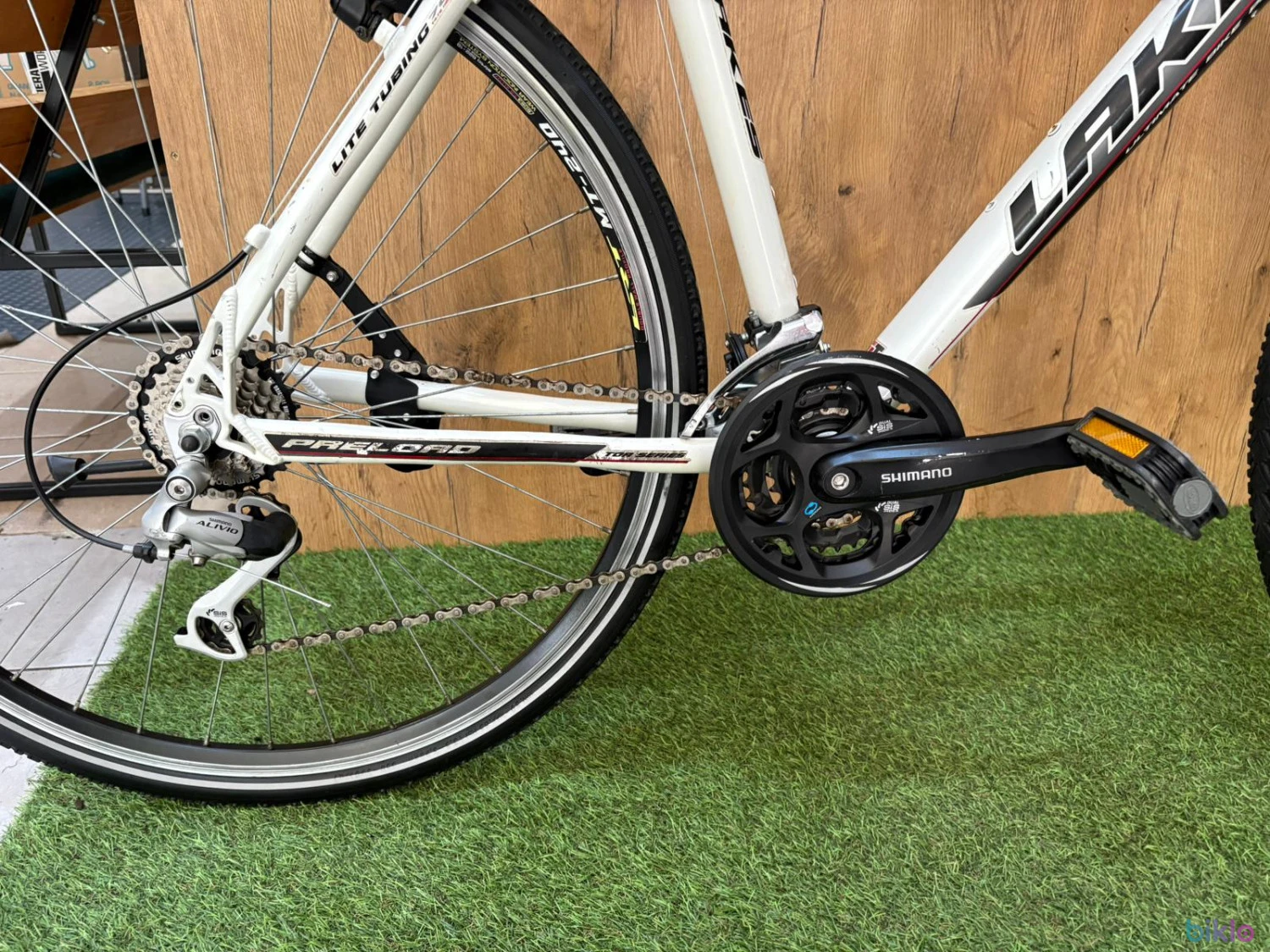 4. Bicicleta LAKES 28inch marime M