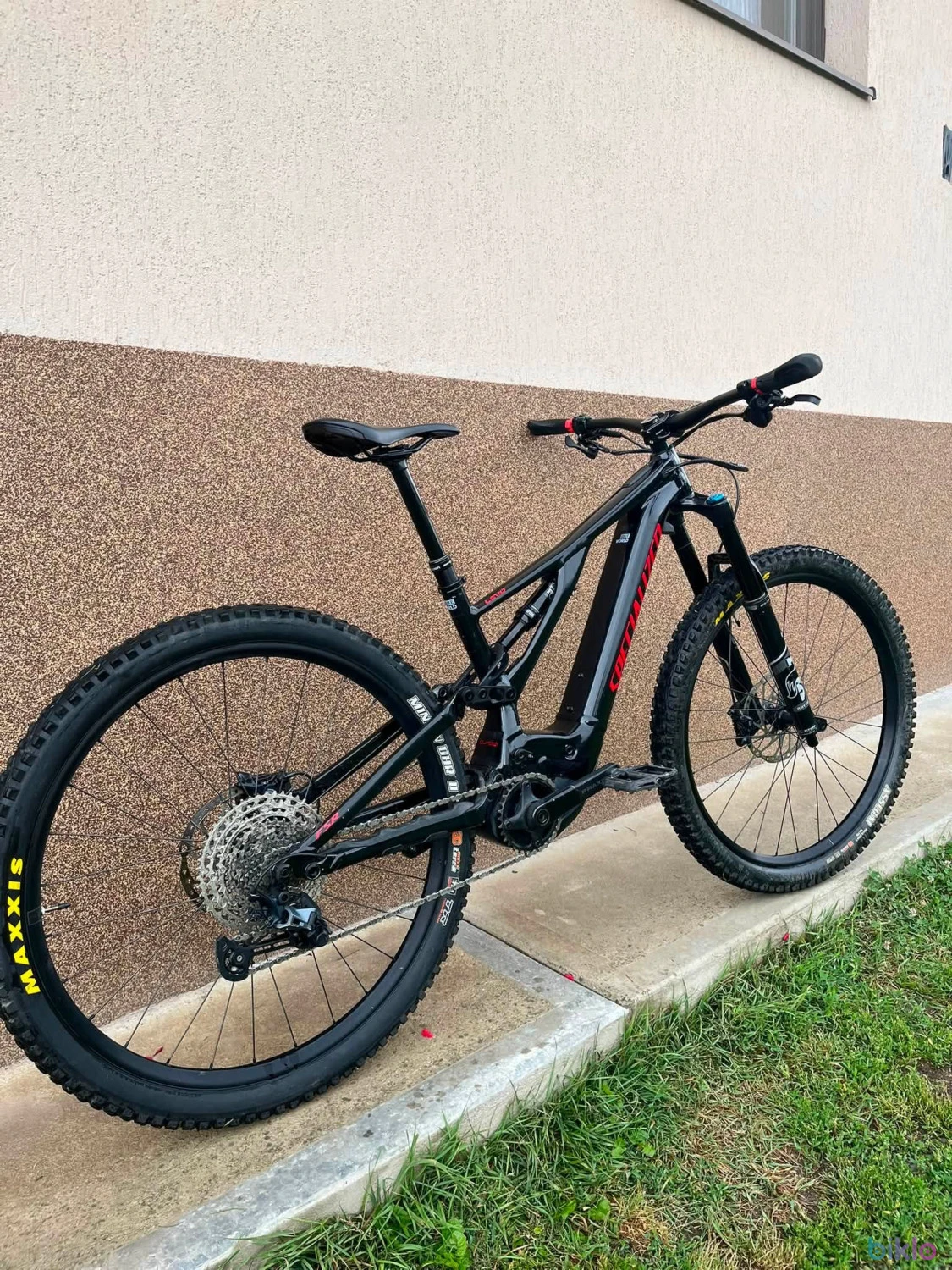 6. 2021 Specialized Turbo Levo Comp M