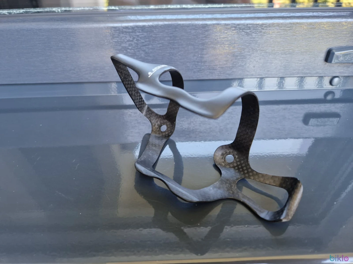5. Suport bidon din carbon Mondraker OnOff