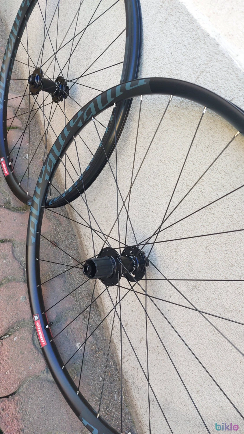 1. Set roti Noi 29er NINER AM 30mm boost
