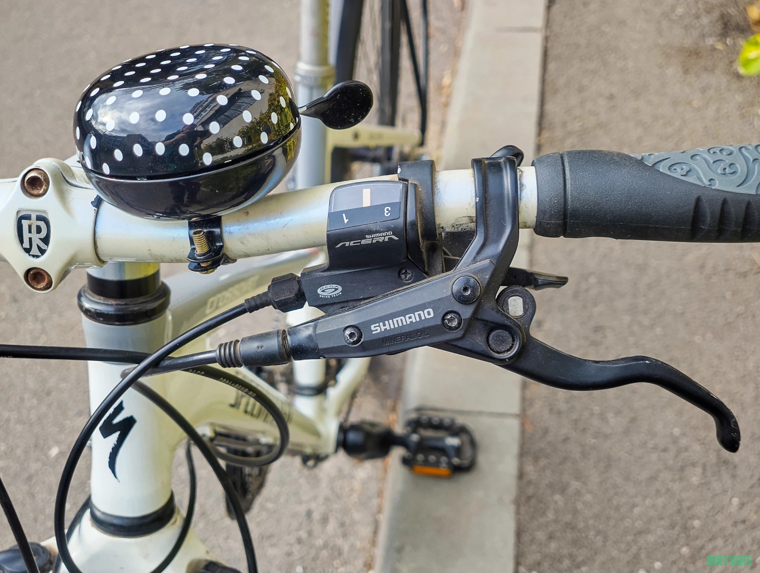 6. Bicicletă Trekking Specialized Crossover Elite