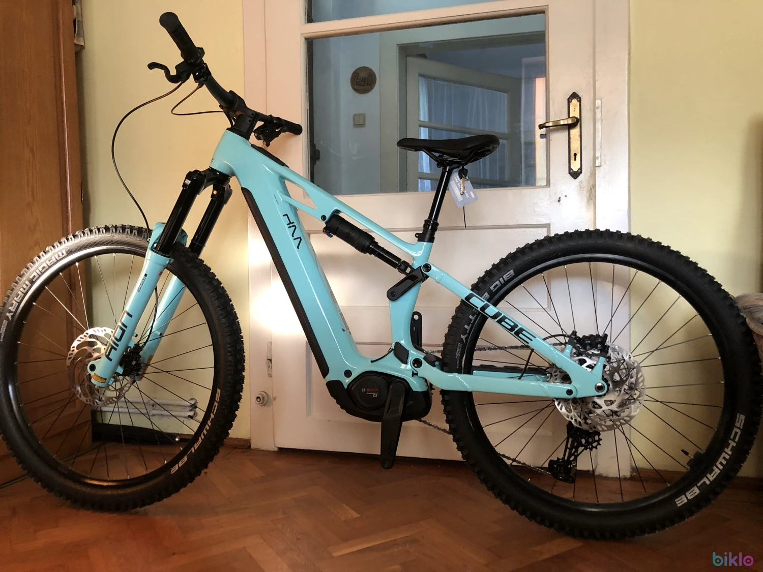 1. Vand bicicleta electrica CUBE STEREO ONE 77HPC 800- noua ,sigilata cu toate actele 3.500€