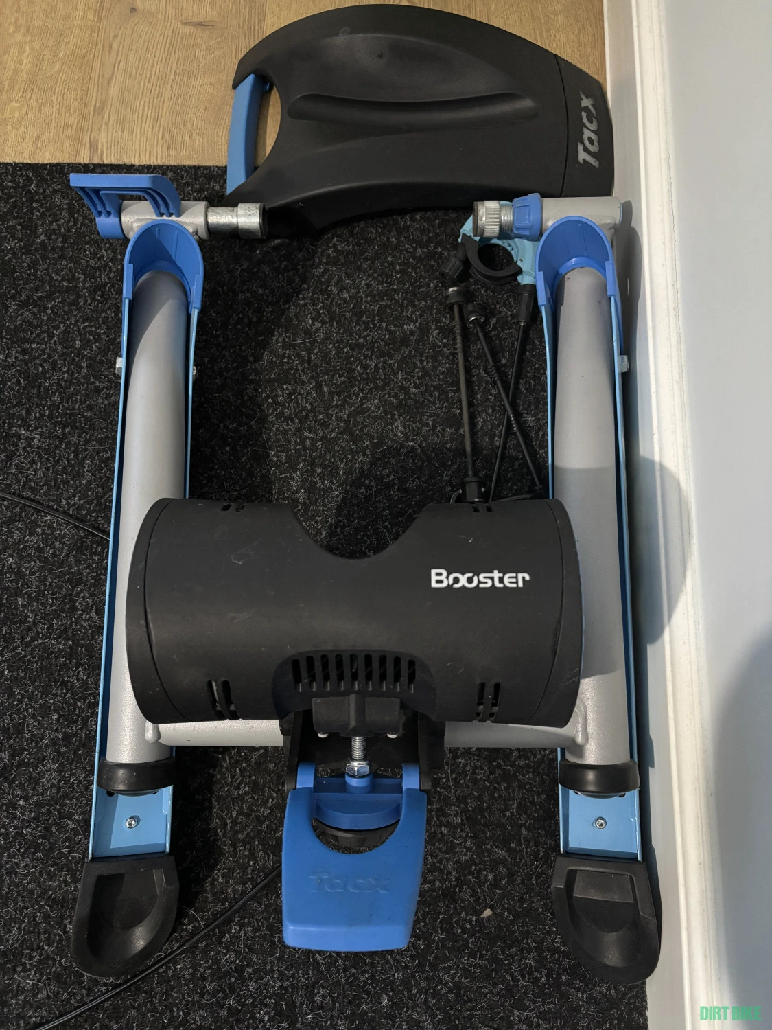 1. Vand home trainer Tacx Boost