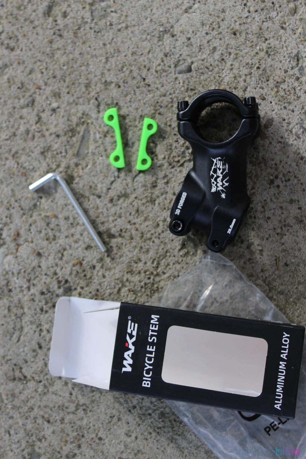 3. Wake pipa 60mm - Unghi 25` negru 31.8'