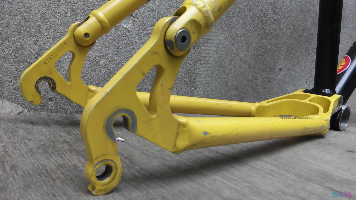 2. Cadru Rocky Mountain furca RockShox