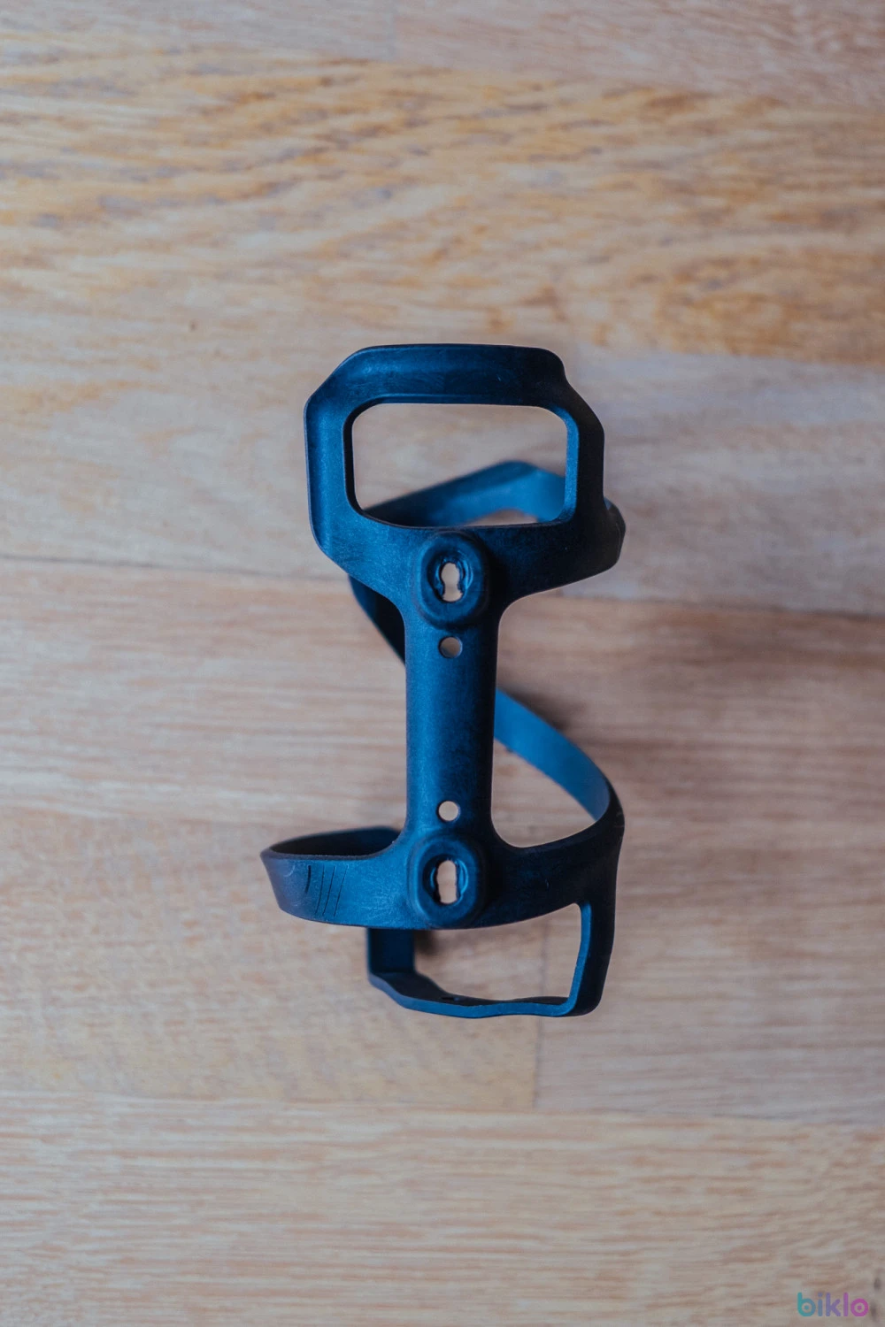 3. Ciclovation Trail Carbon Bottle Cage Minimalism TOPO - Side Pull