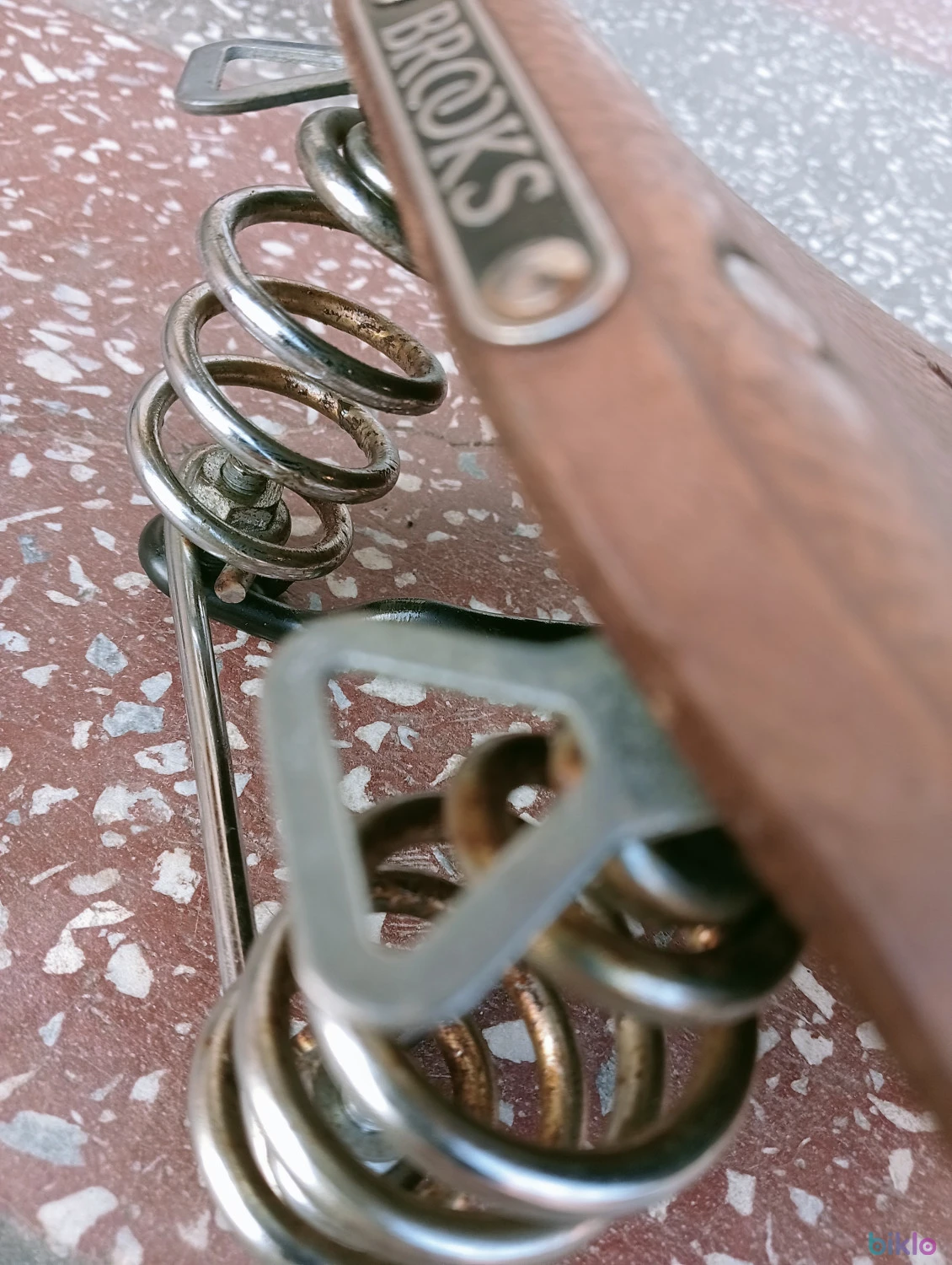 9. Sea vintage Brooks piele