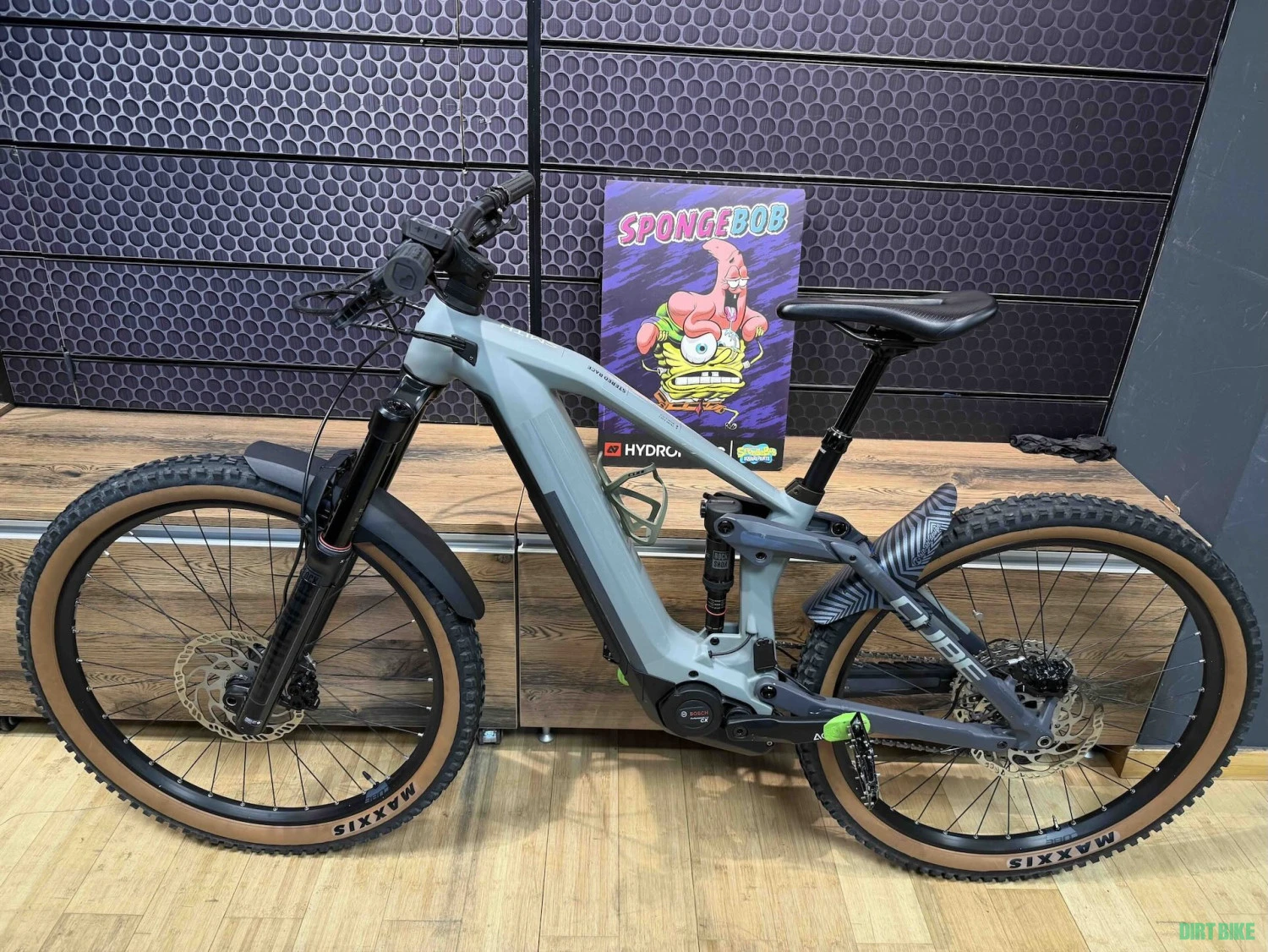 1. Vand Cube Stereo Hybrid HPC Race 170mm