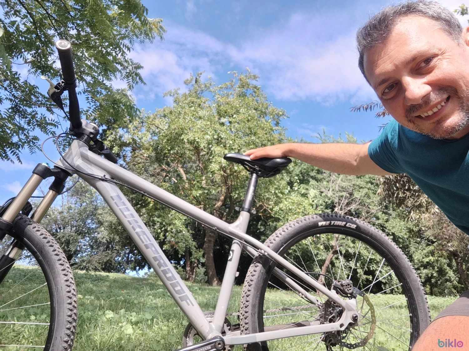 11. Nukeproof Scout V2 27.5 marimea M pentru Trail si Enduro.