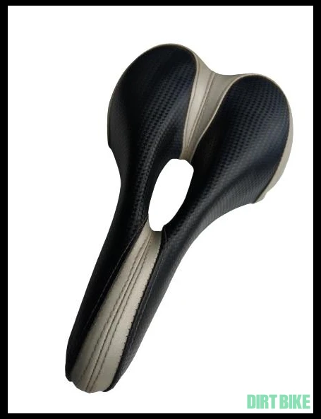 2. Șa bicicletă confort cursieră și MTB, piele imitație carbon, ergonomică, stare excelentă, livrare rapidă