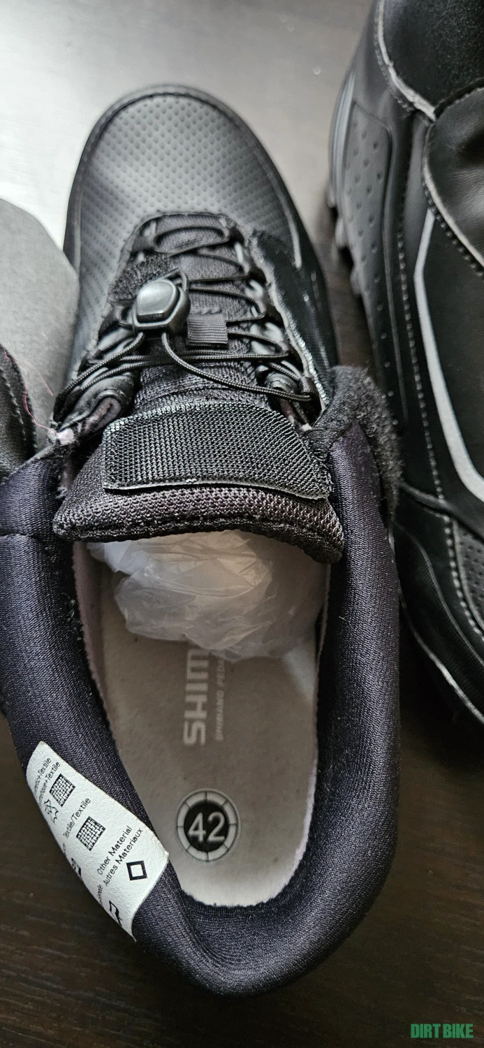 6. Pantofi ciclism Shimano