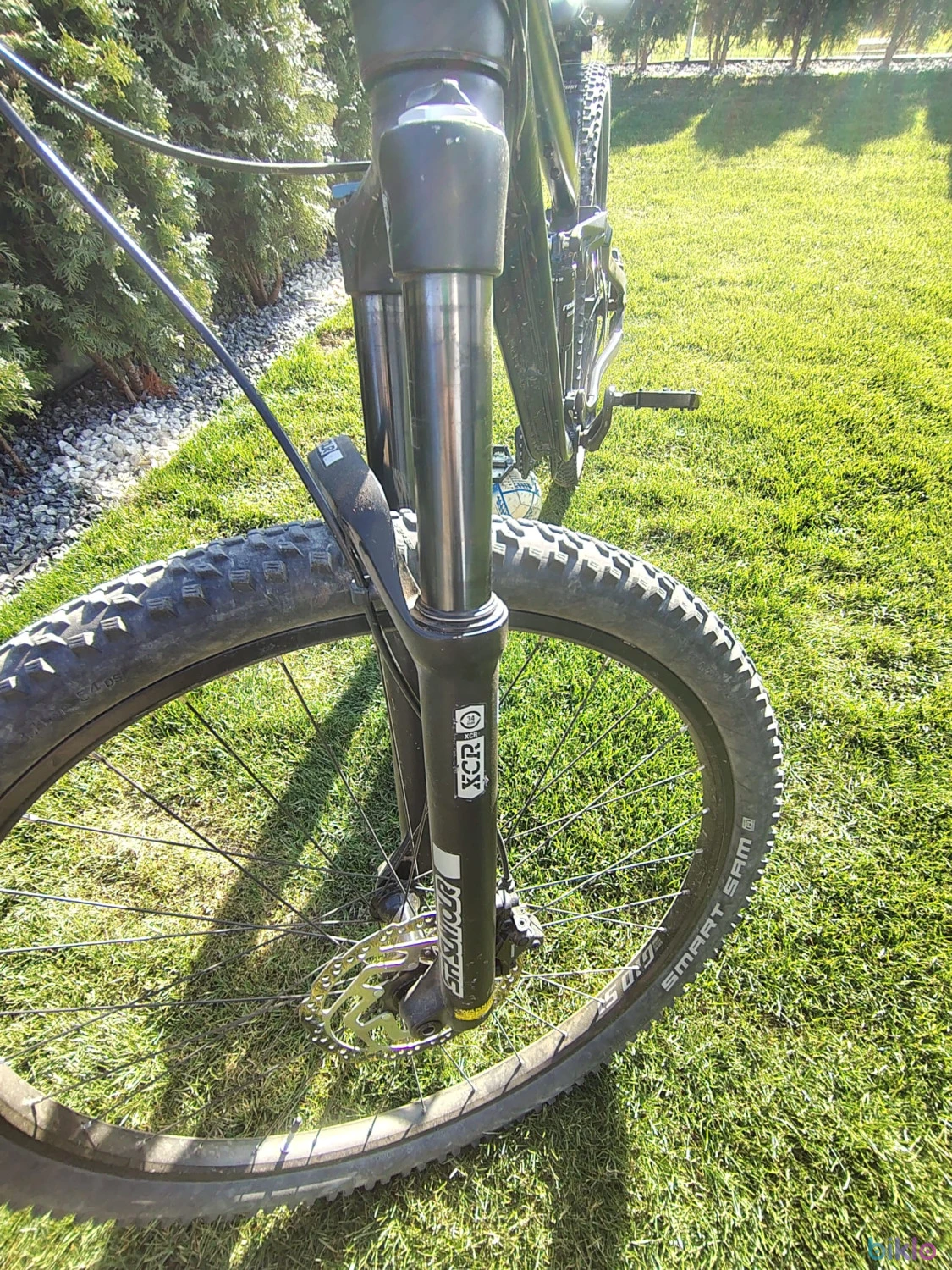 4. Vând bicicleta Ghost Kato essential FS