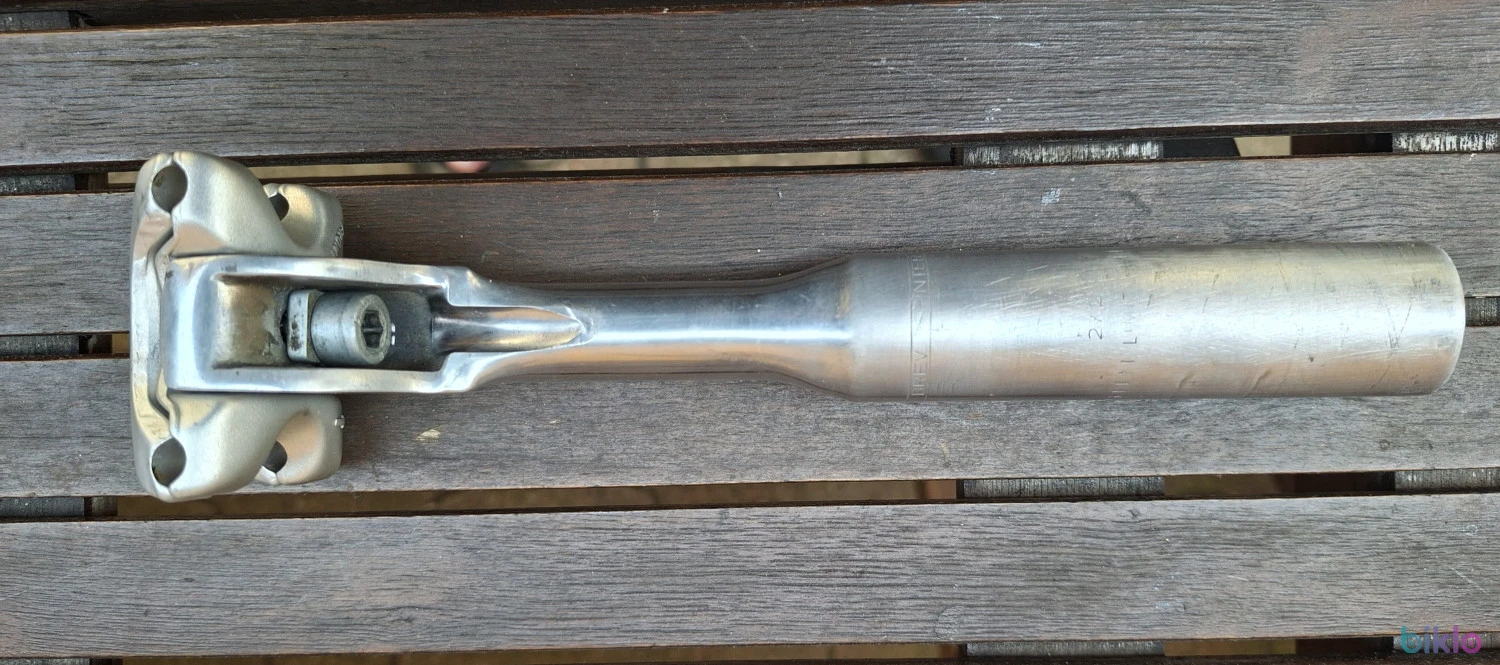 1. Tija șa Campagnolo Athena