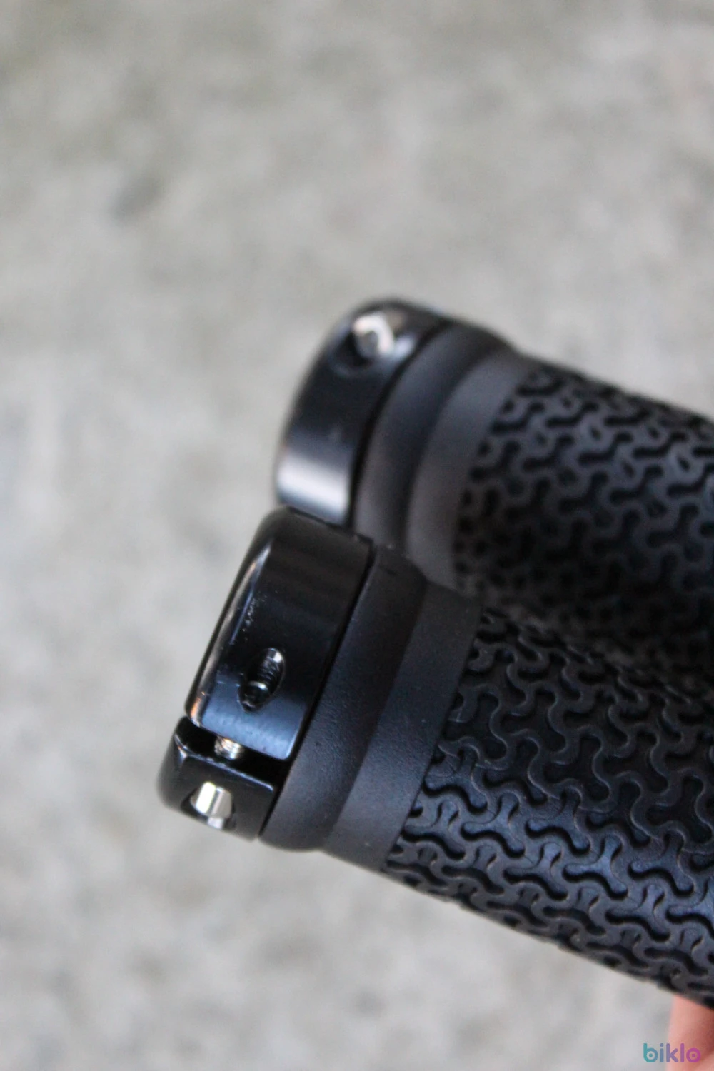 2. Meroca Lock-On Grips - manson lock-on