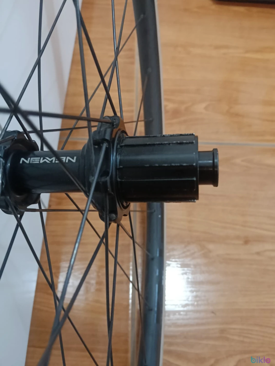 4. Vand roti sosea/CX/gravel Newmen XR25