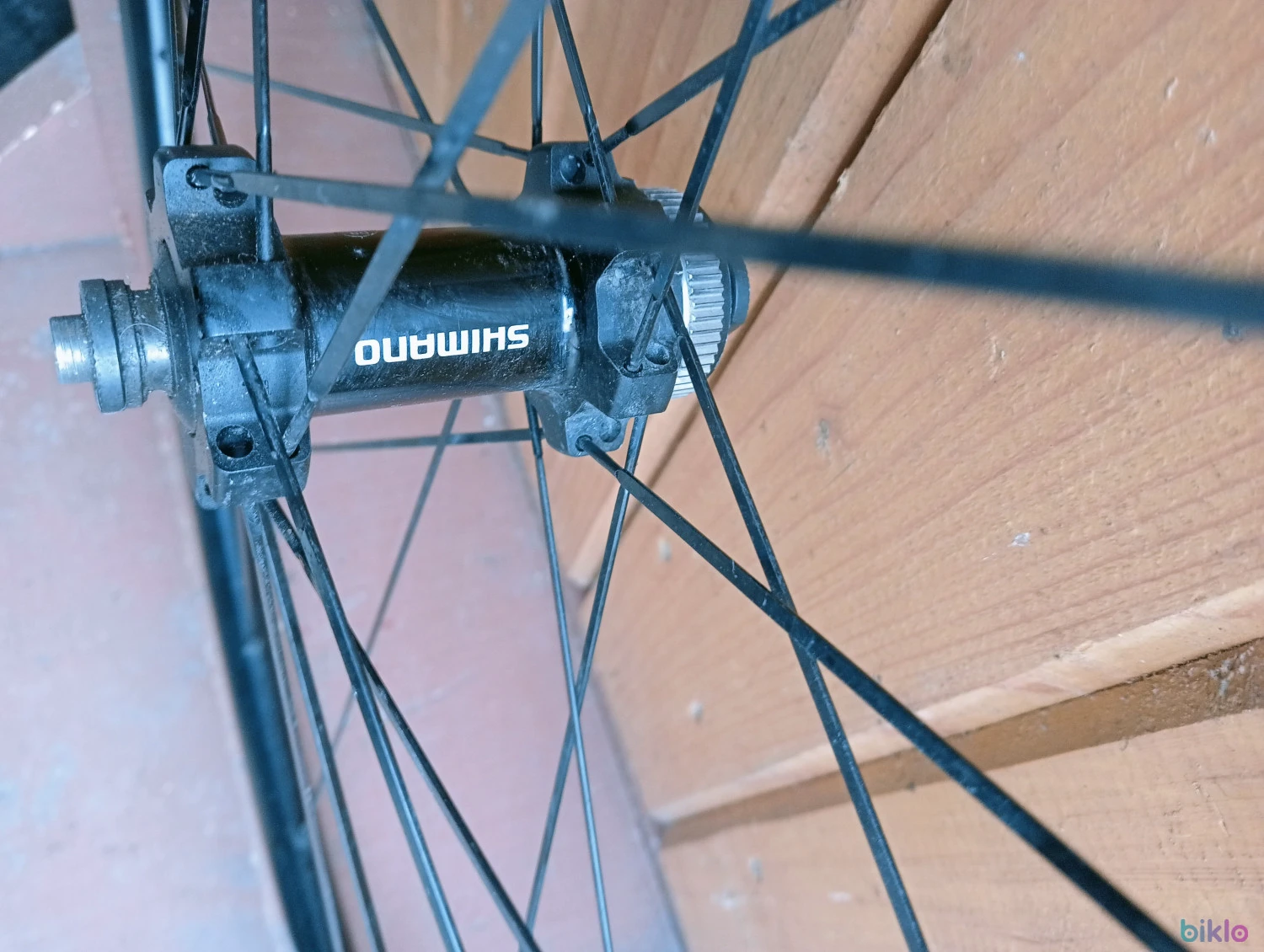 4. Roata fata 28 mtb treking gravel cu butuc si janta Shimano WH - RX 31 disc center lock