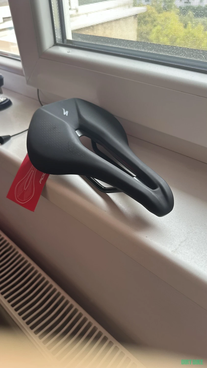 1. Sa Specialized Power Comp 143mm