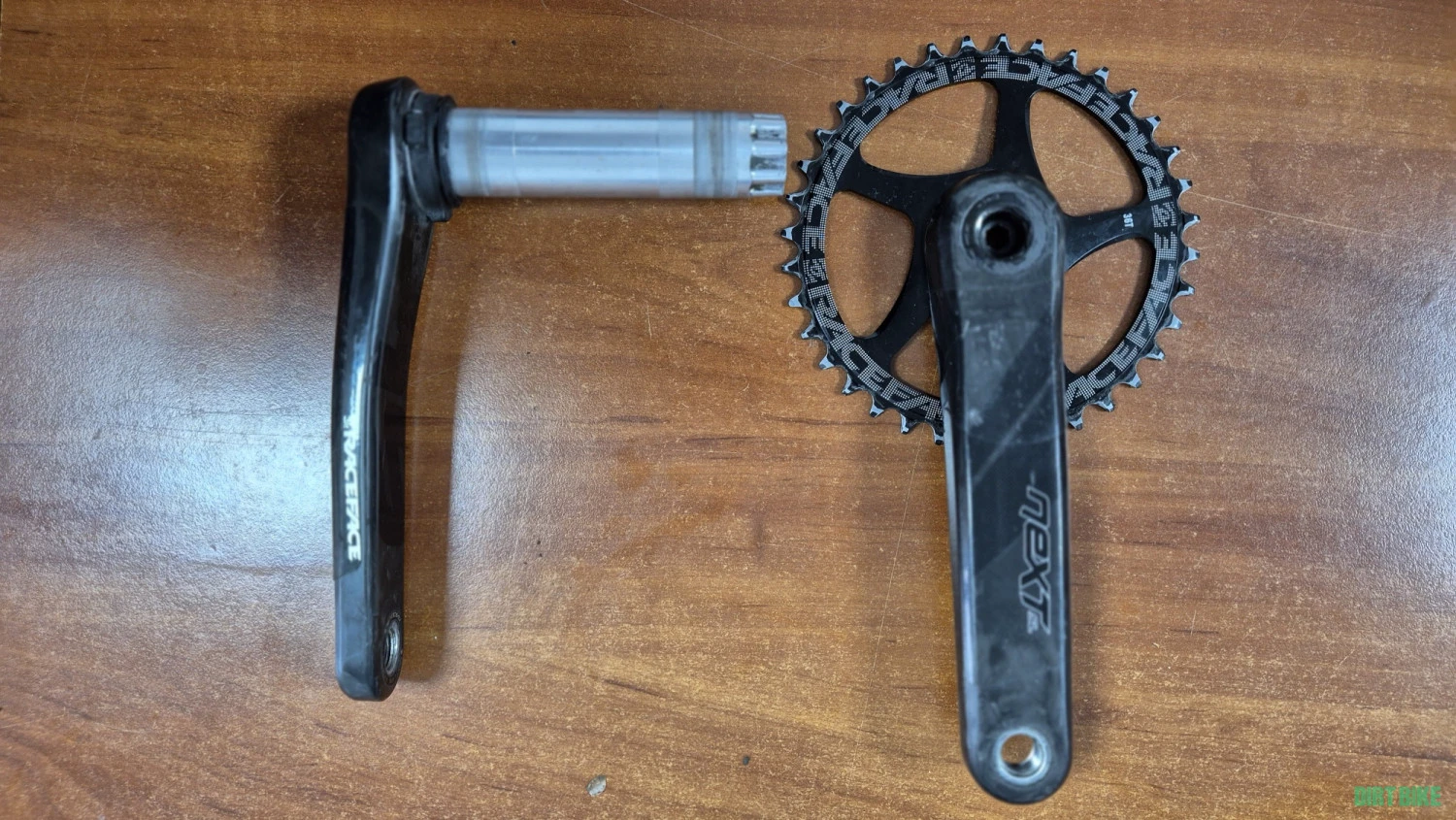 4. Grupset Shimano XTR 9100 , pedalier Race Face Next R Carbon 1x12