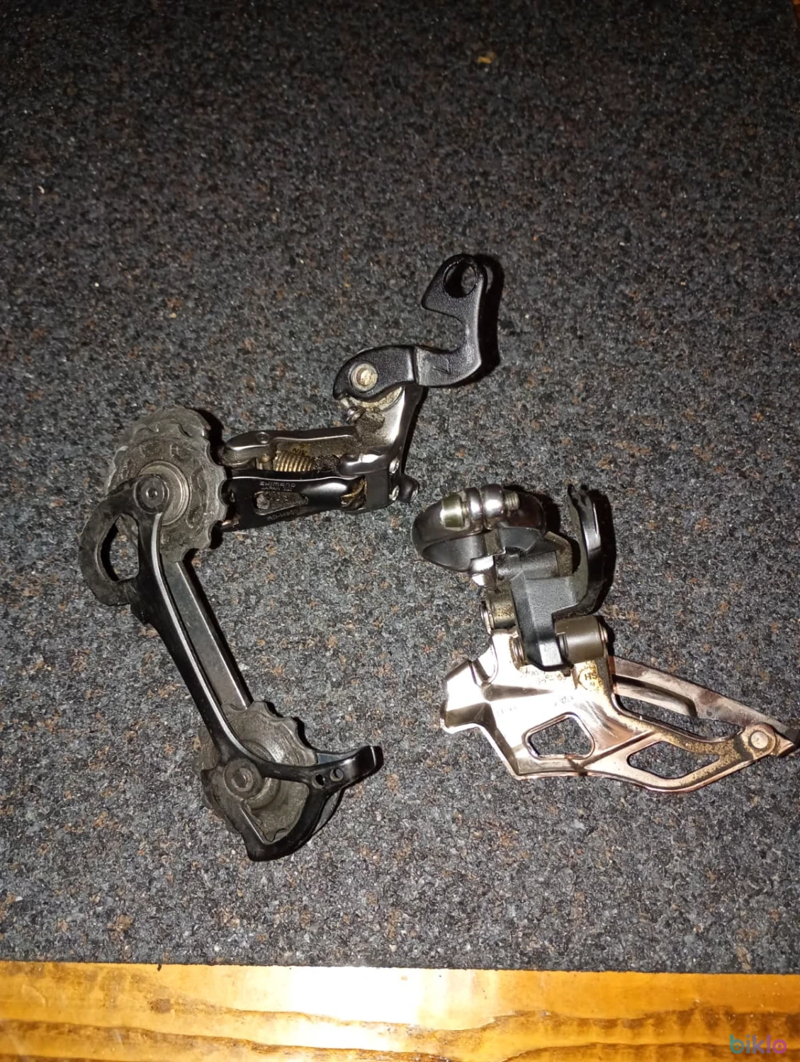 3. Deraior spate Shimano XTR 9 viteze arc negativ