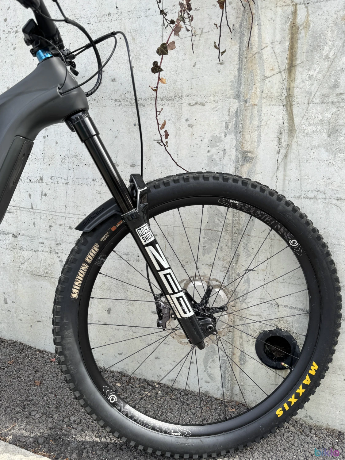 7. Bicicleta electrica Evil Epocalypse Wasabi Shadow (KM motor: 100)